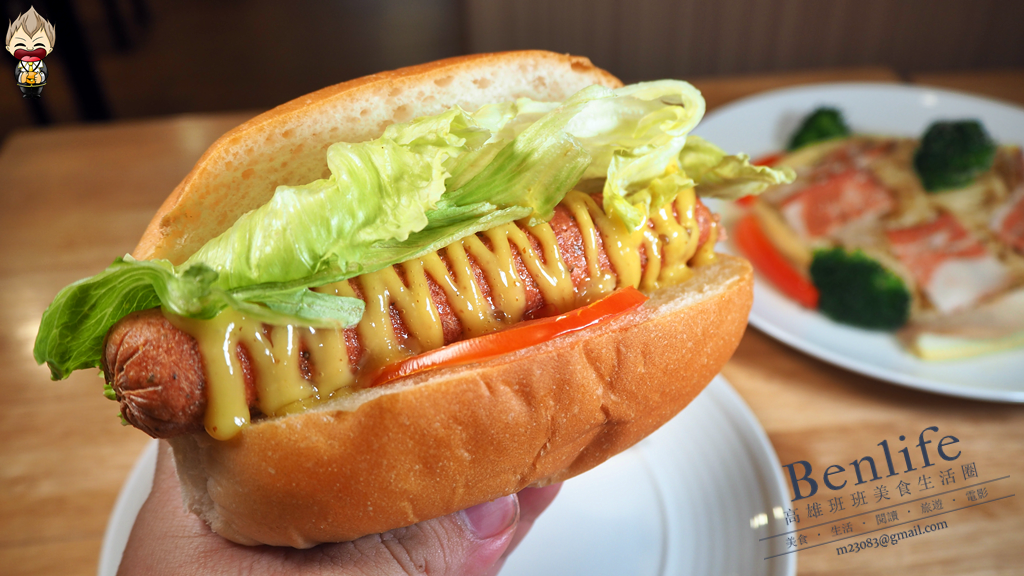 【高雄美食】得來素蔬食早午餐高雄瑞隆店 誰說蔬食早午餐不能很美味？ 素食主義者安心吃德式熱狗堡 一天的活力來源所在 中西式創意餐點供應中